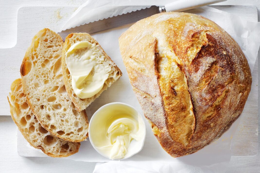 How to Bake Sourdough Bread at Home Easily (1)
